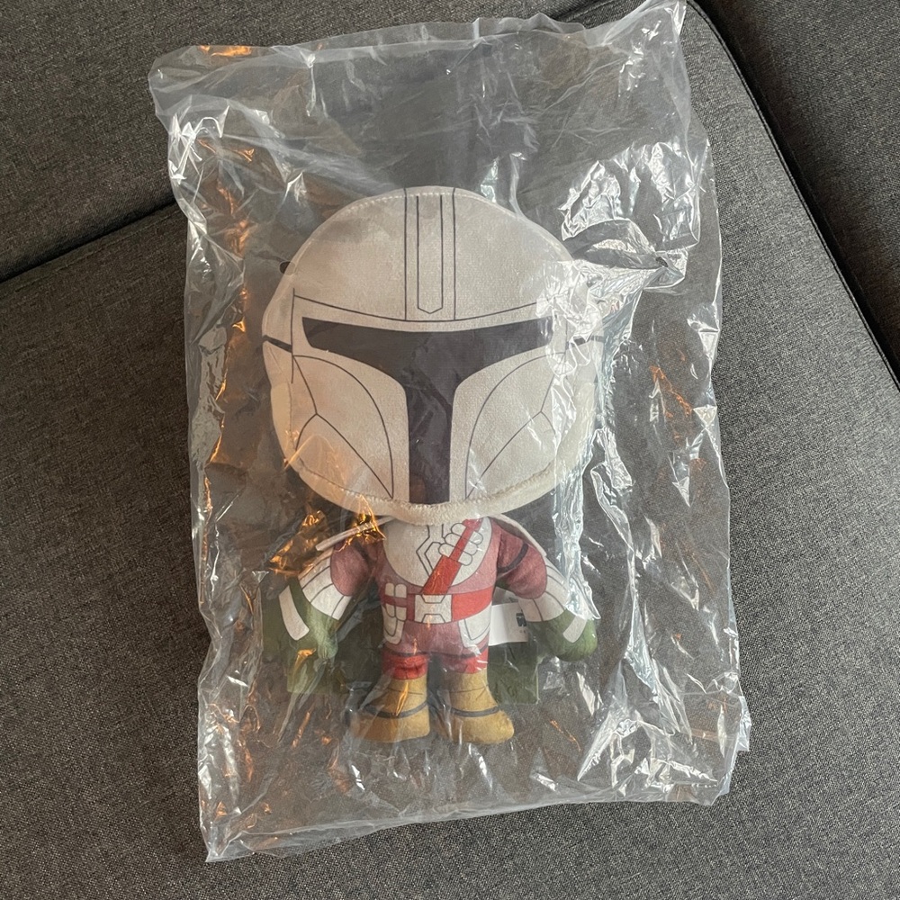 NIB Star Wars The Mandalorian 11” Plush Toy